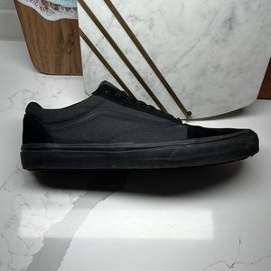 Vans Low-Top Non-Slip Sneakers.